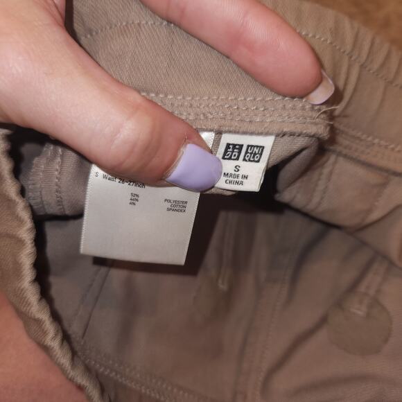 EUC UniQLO khaki/tan oull up skinny, stretchy pants sz Sm - Picture 3 of 4